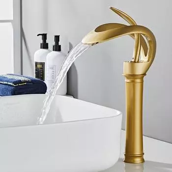 Элегантный смеситель для раковины с водопадом на одно отверстие и регулировкой горячей/холодной воды, полностью медный, для туалетного столика в ванной