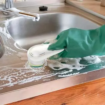 Электрическая вращающаяся швабра для мытья посуды. Легкая уборка с 5 сменными насадками. USB-зарядка. Вращающаяся на 360° швабра. белый