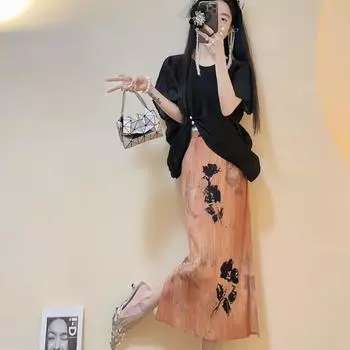 Элитный плиссированный костюм, полуюбка, топ со средними рукавами, повседневный и стильный комплект из двух предметов, новый летний стиль. One Size чёрный