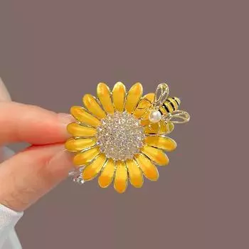Эмалевая брошь-подсолнух, высококачественная женская нежная брошь-пчелка-ромашка, значок Niche Design, костюм и аксессуары