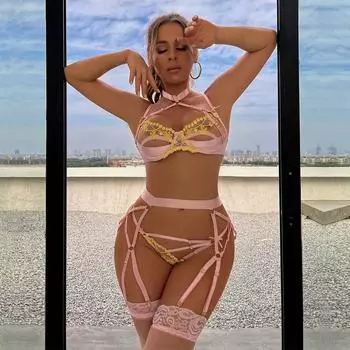 Эротическое белье, популярное кружевное белье с вышивкой, висящий на шее, сексуальное, с вырезами, цветное, сращивание, забавный комплект из трех предметов S