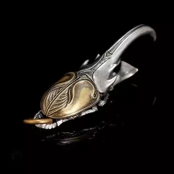 Этнический стиль, трендовый кулон, латунный жук, латунная открывалка для бутылок, металлический автомобильный брелок, подвеска, мужской подарок, дизайн, вдохновленные ювелирные изделия 1pc