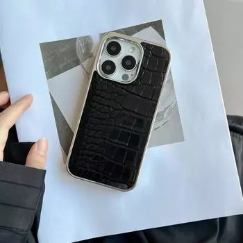 Это ослепительный гальванизированный чехол для телефона с узором крокодиловой кожи для iPhone15Promax и противоударный защитный чехол для Apple 14 iPhone15 чёрный