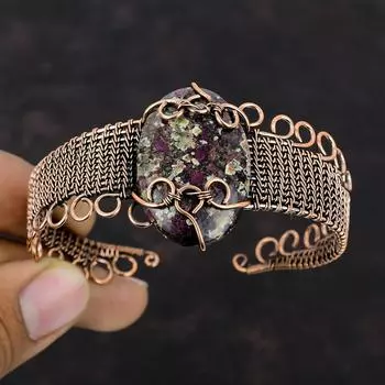 Эвдиалитовый браслет, медный браслет-манжета, браслет с проволочной обмоткой, регулируемый браслет-манжета, подарок для нее, браслет ручной работы, драгоценный камень, ювелирные изделия из медной проволоки