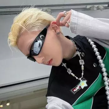 Jin Xiaozhong Moon Sunglasses 2021 Bouncing Hip Hop Sunglasses Outdoor Sports Riding Glasses as shown