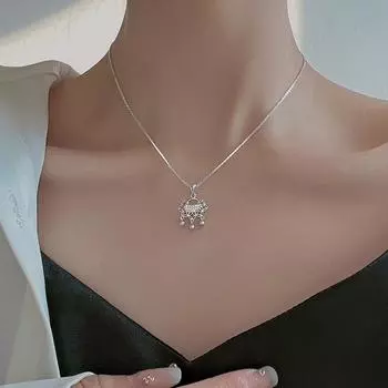 JMXD-Safety Lock Necklace Women s Light Luxury Niche Design Sense Long Life Lock Pendant Temperament Clavicle Chain Year
