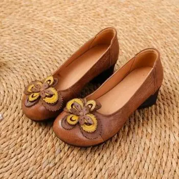 Johnature Женская обувь на среднем каблуке в этническом стиле. Туфли-лодочки из натуральной кожи с цветочным узором на мягкой подошве и круглым носком.