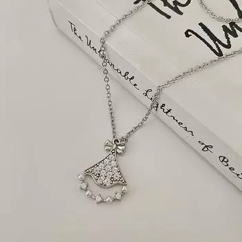 Юбка «Весенний вальс» с бриллиантовым ожерельем и цепочкой на ключицу из французского ретро-жемчуга