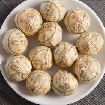 Юньнаньский чай Пуэр Сырой чай Old Banzhang Golden Leaf Dragon Balls Чай с большим деревом 500г