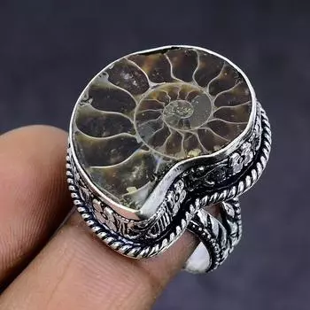 Ювелирное кольцо из натурального аммонита из стерлингового серебра 925 пробы, размер 8 O2p79