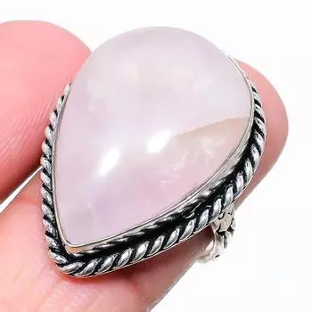 Ювелирное кольцо из серебра 925 пробы с розовым кварцем, размер 8,5 G4L67 8.5 розовый