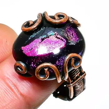 Ювелирное кольцо ручной работы из дихроичного стекла с драгоценными камнями из медной проволоки, размер 7