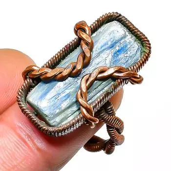 Ювелирное кольцо ручной работы из медной проволоки с синим кианитом, размер 7