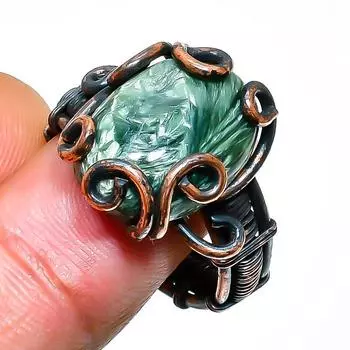 Ювелирное кольцо ручной работы из медной проволоки с серафинитом, размер 7,5