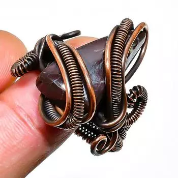 Ювелирное кольцо ручной работы из медной проволоки с драгоценным камнем Мукаит, размер 10,5