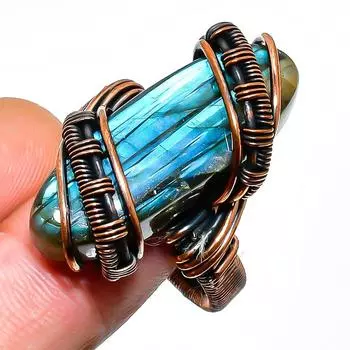 Ювелирное кольцо ручной работы из медной проволоки с лабрадоритом, размер 10