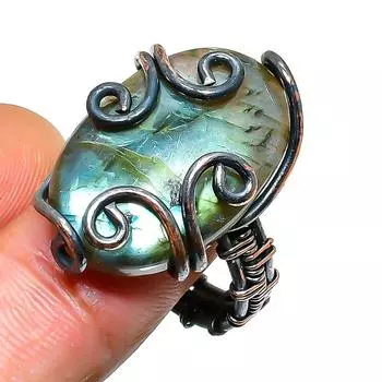 Ювелирное кольцо ручной работы из медной проволоки с лабрадоритом, размер 8