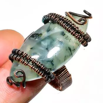 Ювелирное кольцо ручной работы из медной проволоки с драгоценным камнем пренитом, размер 8