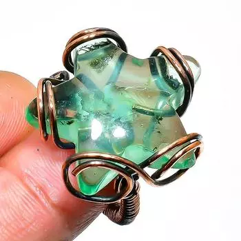 Ювелирное кольцо ручной работы из медной проволоки с драгоценным камнем цаворит, размер 6,5