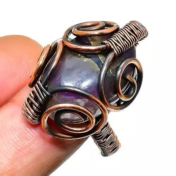 Ювелирное кольцо ручной работы из медной проволоки с флюоритом, размер 10