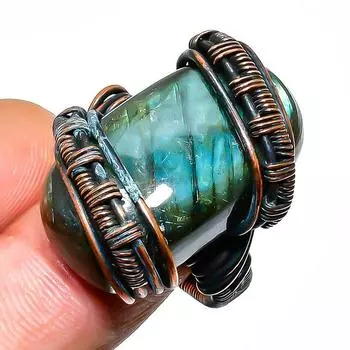 Ювелирное кольцо ручной работы из медной проволоки с лабрадоритом, размер 7,5