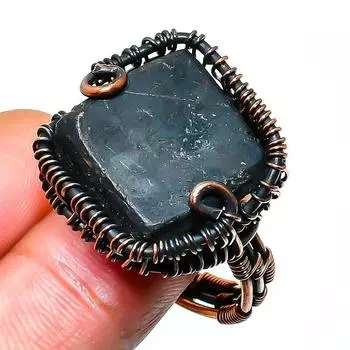 Ювелирное кольцо ручной работы из медной проволоки с лабрадоритом, размер 7,5