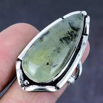 Ювелирное кольцо ручной работы из натурального серебра 925 пробы с драгоценным камнем пренит, размер 8 P2I51