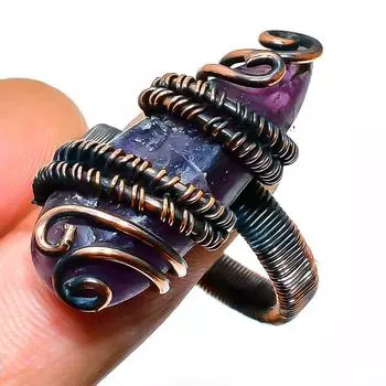 Ювелирное кольцо ручной работы с шалфейным аметистом и медной проволокой, размер 12