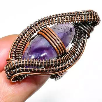 Ювелирное кольцо ручной работы с шалфейным аметистом и медной проволокой, размер 8,5