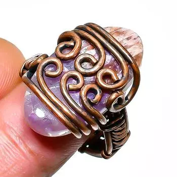 Ювелирное кольцо ручной работы с шалфейным аметистом и медной проволокой, размер 7