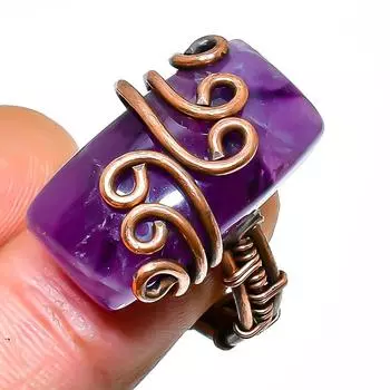 Ювелирное кольцо ручной работы с шалфейным аметистом и медной проволокой, размер 6,5