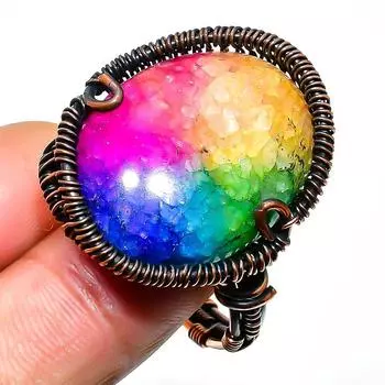 Ювелирное кольцо с радужным солнечным кварцем и медной проволокой, размер 9,5