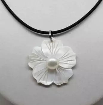 Ювелирное красивое натуральное белое пресноводное ожерелье с подвеской в форме перламутра и цветка