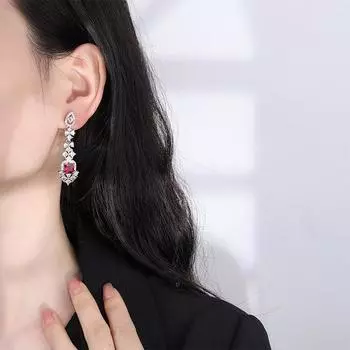 Ювелирные изделия Цвет сокровища Серьги Серьги High Sense Light Роскошные серьги Серьги с сапфиром Tide