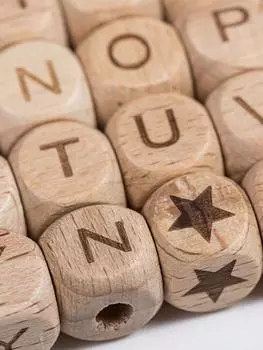 Ювелирные изделия Hanmade 12 мм Бисерные материалы для изготовления ювелирных изделий Бусины в виде букв алфавита 5 шт. Натуральные квадратные бусины из бука F