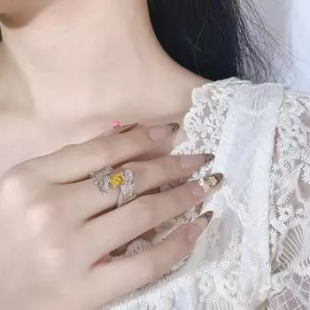 Ювелирные изделия, Кольца, Аксессуары, Перья, Бриллианты, Цветные сокровища, Циркон, Красный корунд, Голубая шпинель, Изумруд, Мода Универсальная Женщина