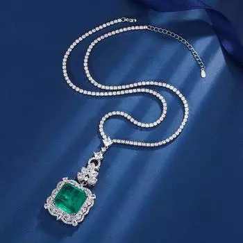 Ювелирные изделия Медное основание Позолоченное Имитация цвета Сокровище Квадрат 18 * 18 Темперамент Роскошное ожерелье с подвеской Женщины