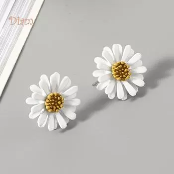Серьги-гвоздики Маргаритки из металла фирмы Ms.SUGAR,магазин Diam. Диаметр 1,5см one size белый