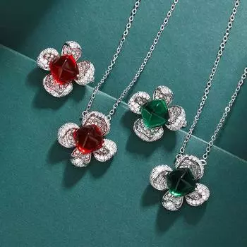 Ювелирные изделия Рубиновое ожерелье Изумрудный кристалл Цирконий Ожерелье Кольцо Принцесса Темперамент Комплект украшений