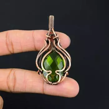 Ювелирные изделия ручной работы из драгоценного камня перидот, подвеска из чистой медной проволоки на День Благодарения 2.36 Inches зелёный