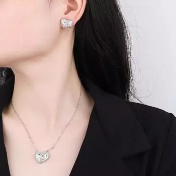 Ювелирные изделия Свет Роскошь Цветной Бриллиант Любовь Ожерелье Ключица Цепочка Сердце Инкрустированное Цветное Сокровище Серьги-гвоздики