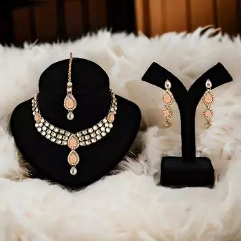 Ювелирные изделия Традиционный позолоченный комплект ожерелья Кундан для девочек и женщин