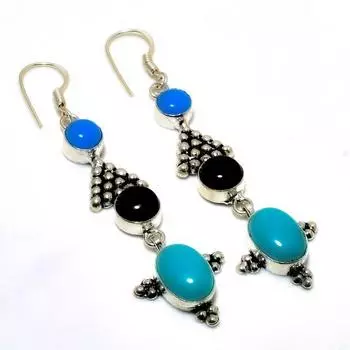 Ювелирные серьги с черным ониксом и синим халцедоном 925 пробы с серебряным покрытием размером 3,03 дюйма