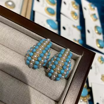 Ювелирные украшения темперамент высококачественные медные инкрустированные бусины проса жемчуг С-образные серьги-гвоздики нишевые широкие серьги-капли