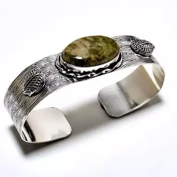 Ювелирный браслет-манжета ручной работы с драгоценным камнем Унакит 925 пробы, посеребренный