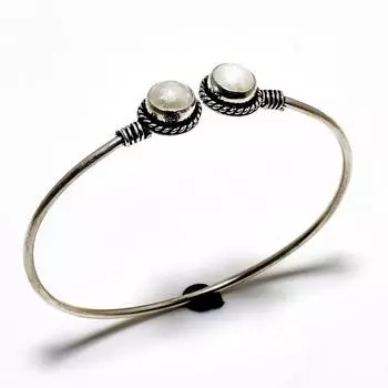 Ювелирный браслет-манжета ручной работы с жемчужным камнем 925 пробы и посеребренным покрытием