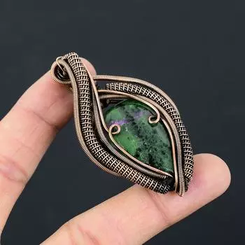 Ювелирный кулон ручной работы из чистой медной проволоки с рубином цоизитом и драгоценным камнем 2.56 Inches зелёный