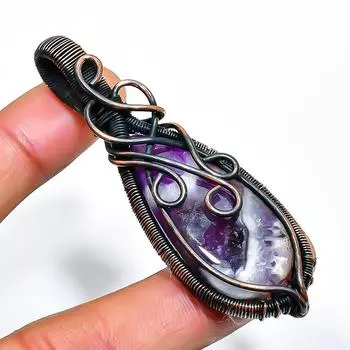 Ювелирный кулон ручной работы из медной проволоки с шевроном и аметистом, 2,56 дюйма 2.56 фиолетовый