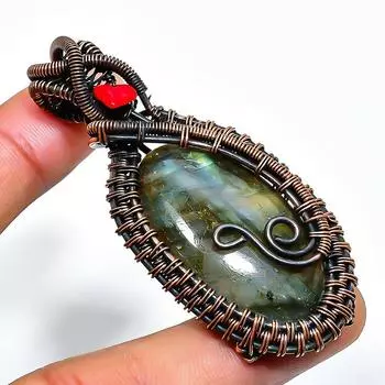 Ювелирный кулон ручной работы из медной проволоки с лабрадоритом и кораллом длиной 2,36 дюйма 2.36 чёрный