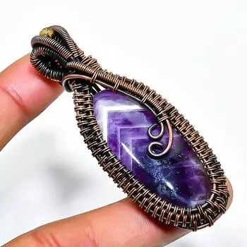 Ювелирный кулон ручной работы из медной проволоки с шевроном и аметистом, 2,76 дюйма 2.76 фиолетовый